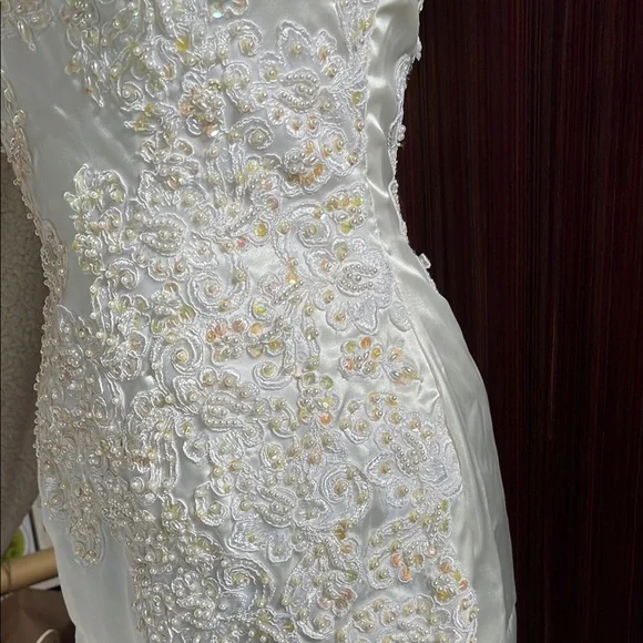 Mon Cheri White Sheath Wedding Gown with Flutter Sleeves with veil and train